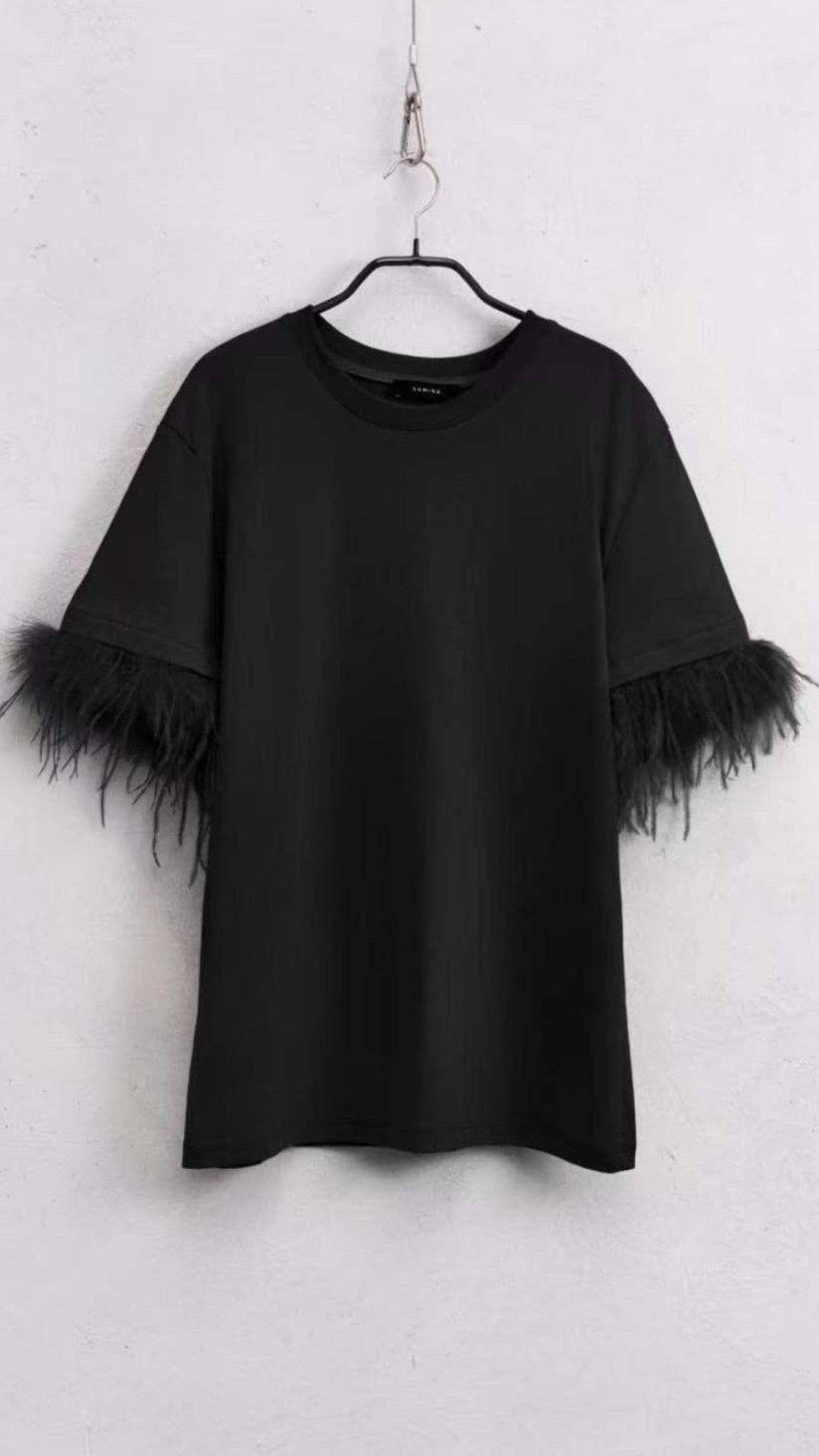 Lumina T-Shirt with feathers