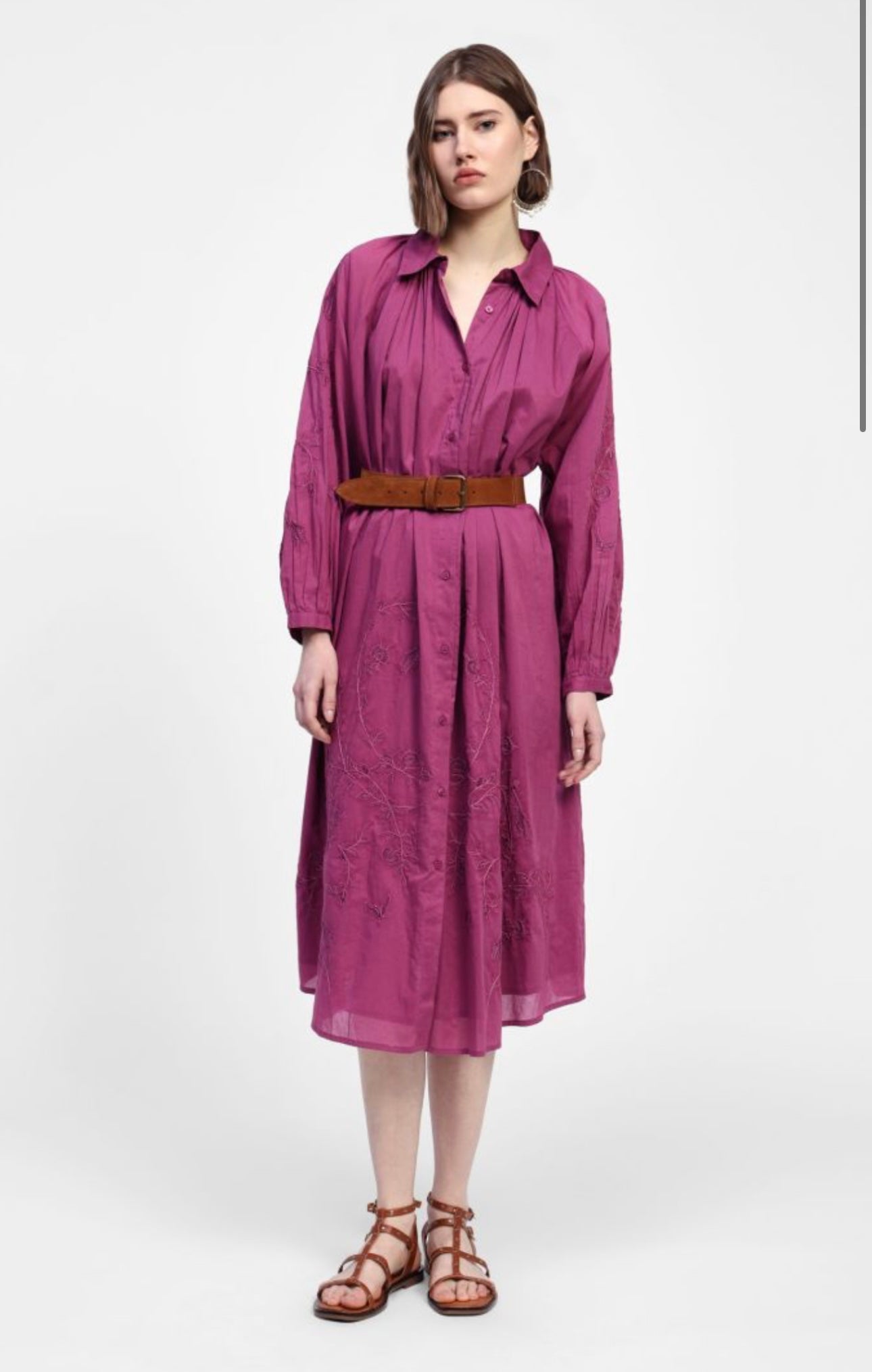 Shirt dress with long sleeves and collar