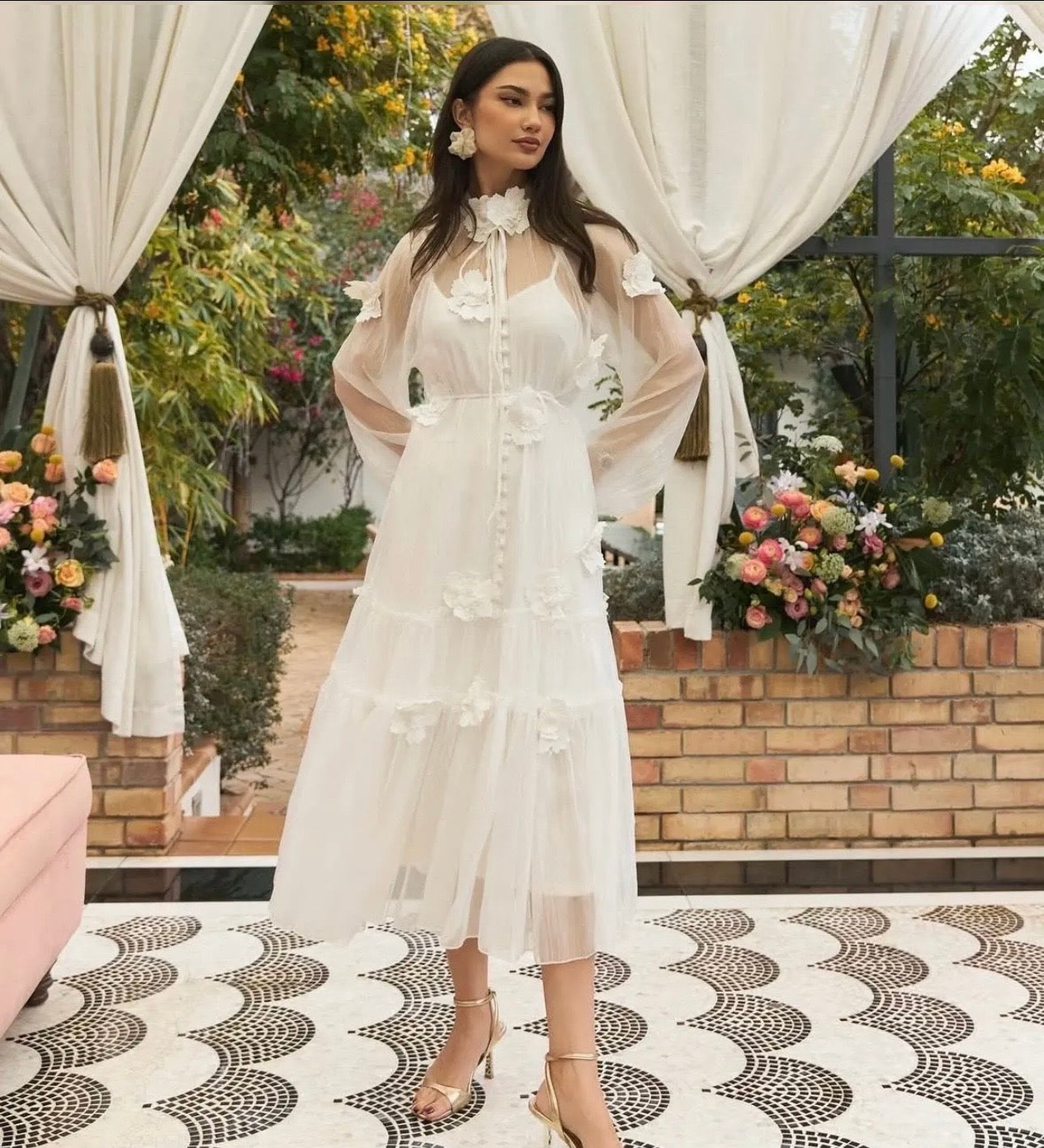 Dress with 3D flowers