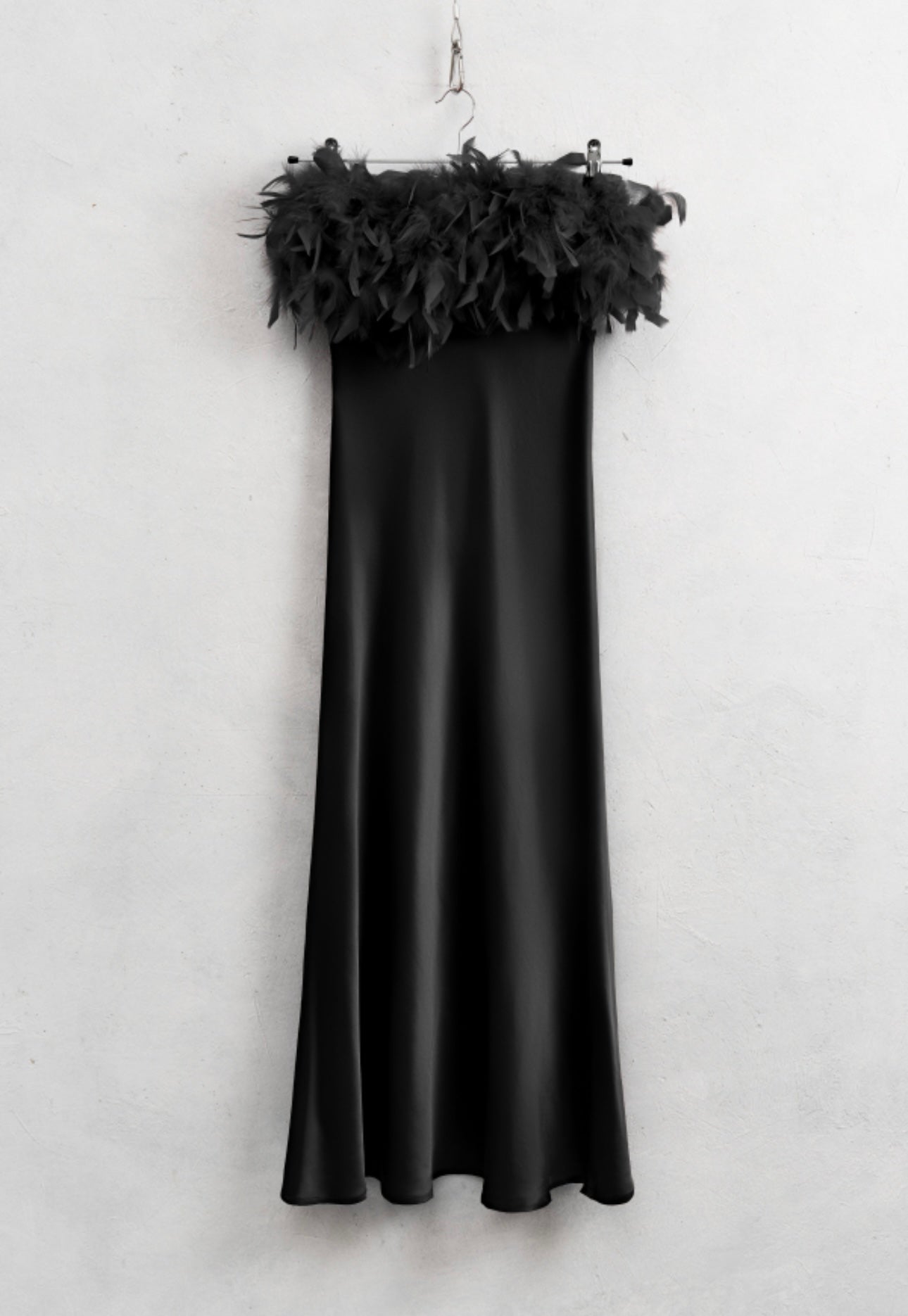 SATIN DRESS WITH FEATHERS